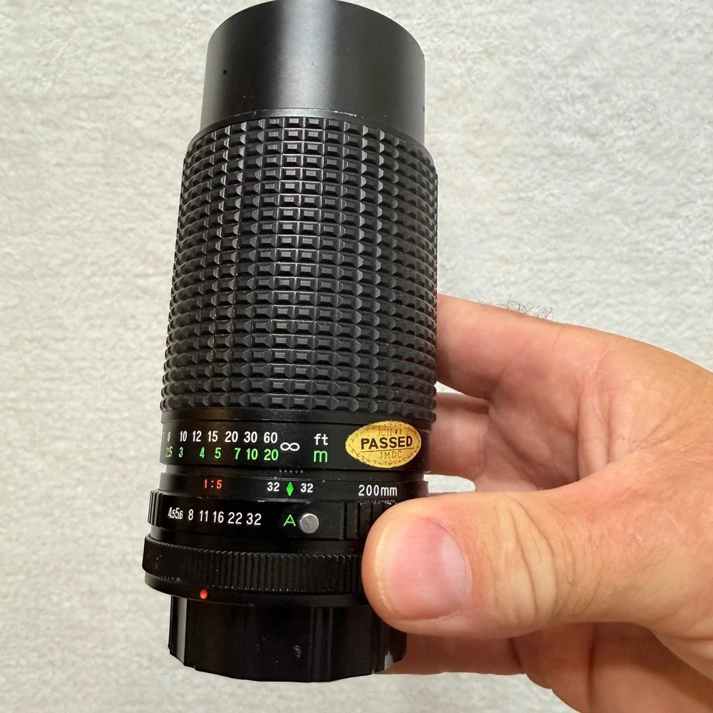 Tou Five Star MC Auto Macro Zoom 75-200mm f/4.5 Lens for Canon FD Black Vintage